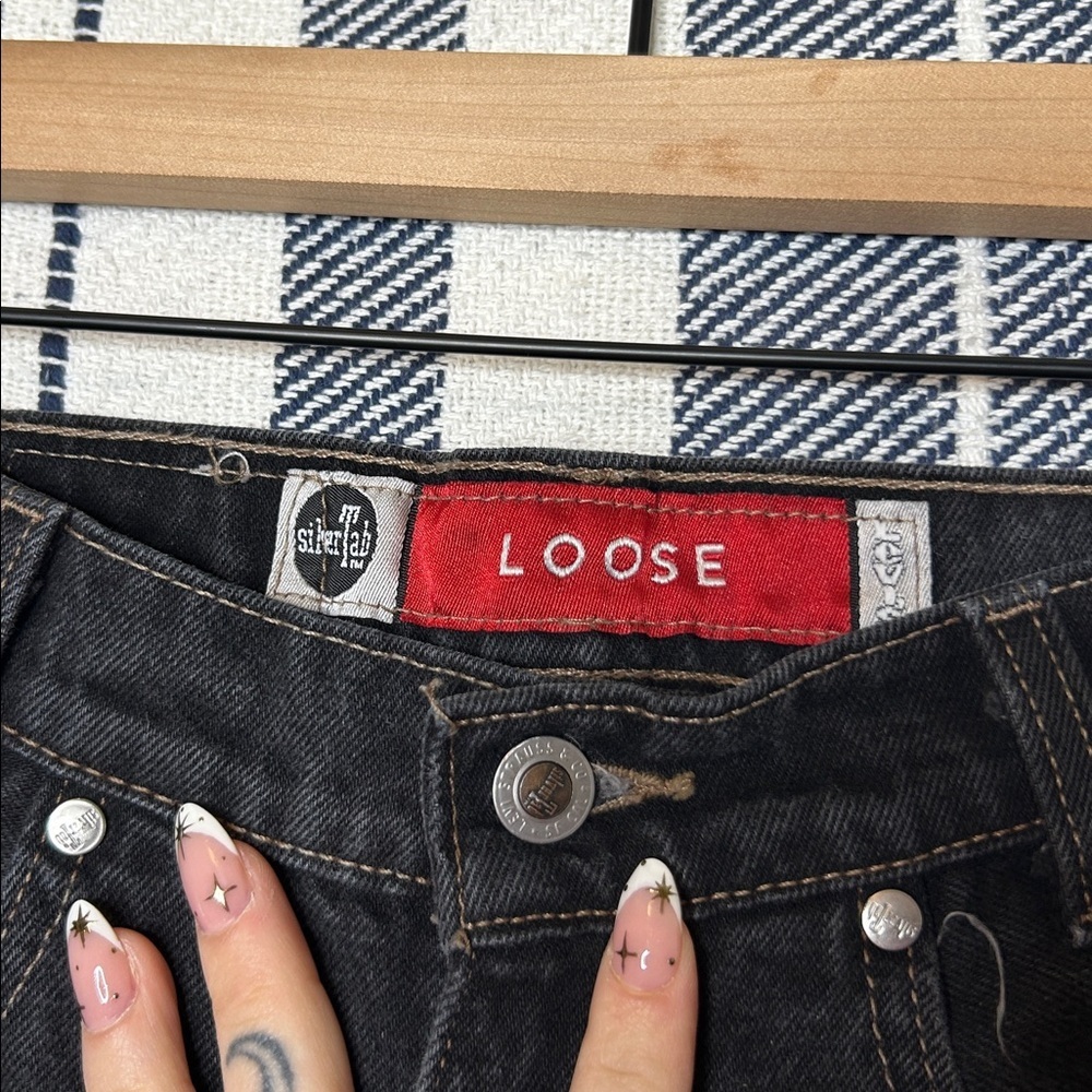 Vintage Silver Tab Loose Fit Jeans - Picture 2 of 4